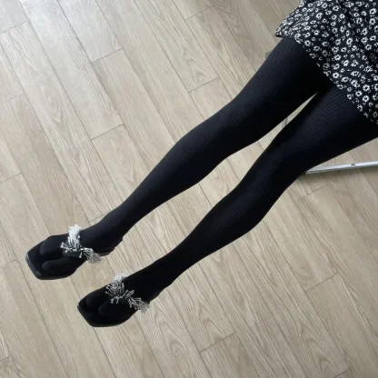 Solid Color Split Toe Socks - Image 3