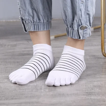 Striped Extra Low Cut Toe Socks