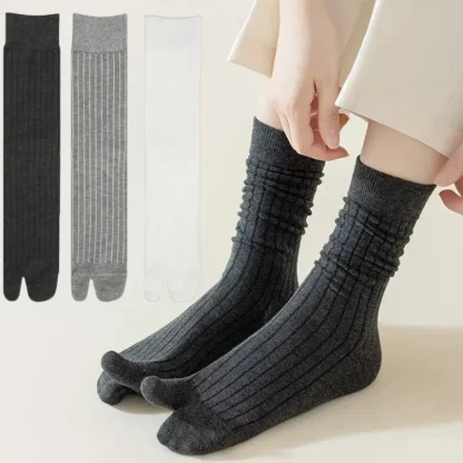 Split Solid Mid Calf Toe Socks - Image 2