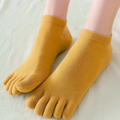 Solid Color Breathable Toe Socks - Image 3