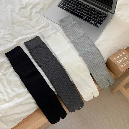 Split Solid Mid Calf Toe Socks - Image 7