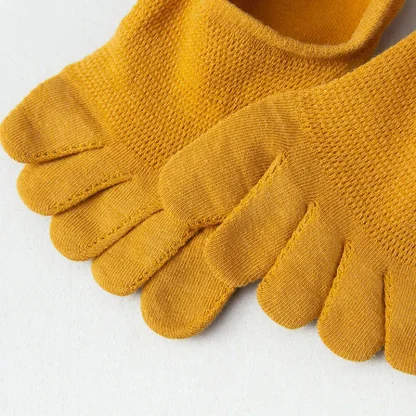 Solid Color Comfy Toe Socks - Image 3