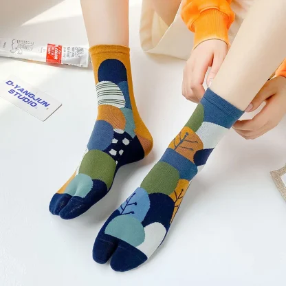 Polka Dot Split Toe Socks - Image 2