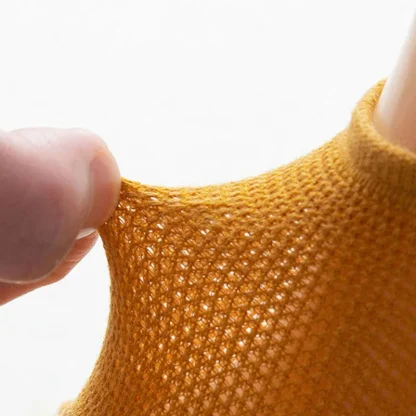 Solid Color Comfy Toe Socks - Image 4