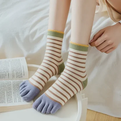 Cute Printed Low Cut Toe Socks - Image 2