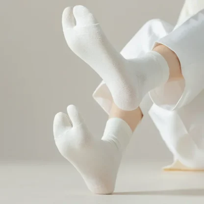 Comfy Plain Color Split Toe Socks