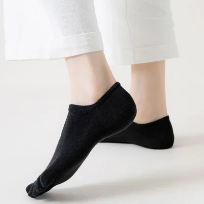 Plain Color Low Cut Toe Socks - Image 3