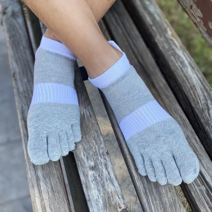 Striped Breathable Toe Socks - Image 3