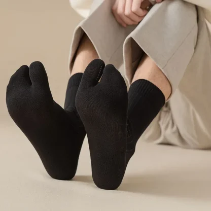 Comfy Plain Color Split Toe Socks - Image 4